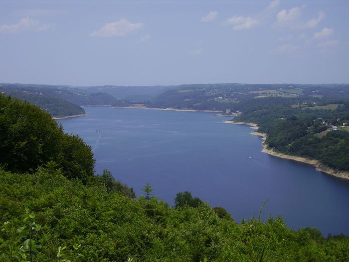 Bort les Orgues: Érdekes nevét az alakja miatt kapta. A Dordogne-folyónak ez a duzzasztott szakasza mindenképpen megér egy próbát