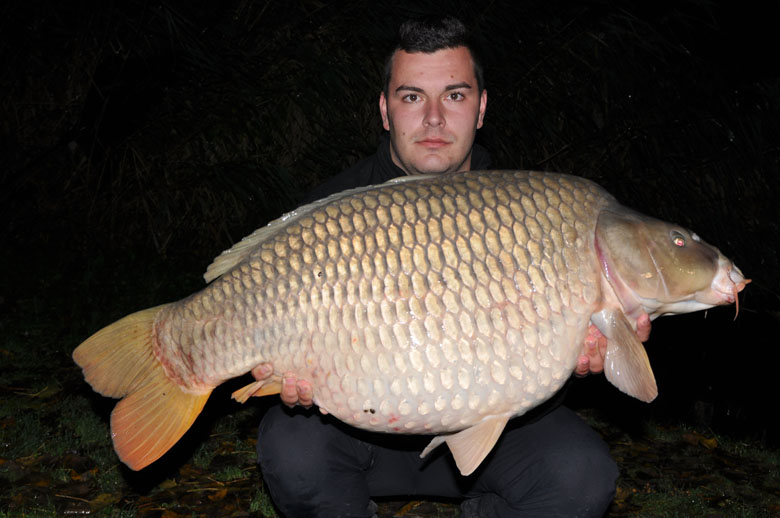 Milos Antic mit einem schönen +20 Kg Schuppi