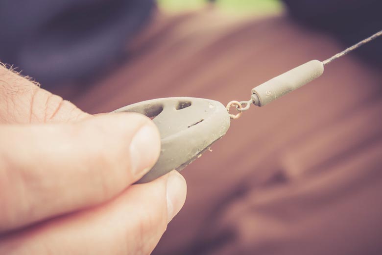 The long Buffer Hood pushed on the top of the lead is an important component to prevent tangles