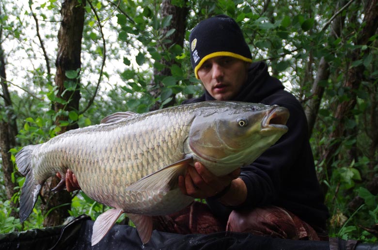 The third day was also a success as I caught a big grass carp, weighting 22 kilos.