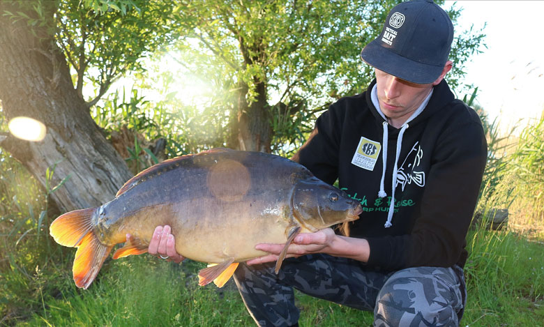 9.20kg die Nuss war geknackt und ein makelloser wunderschöner gesunder Spiegelkarpfen kam zum Vorschein